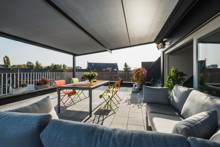 Demaeght zonwering is Renson Premium ambassadeur voor west en Oost-Vlaanderen. bij ons kan u terecht voor alles van zonwering tot outdoor producten van Renson. Camargue Algarve Lapure Carport Pergola terrasoverkapping lamellendak Fixscreen 100 klik hier voor een offerte met korting 