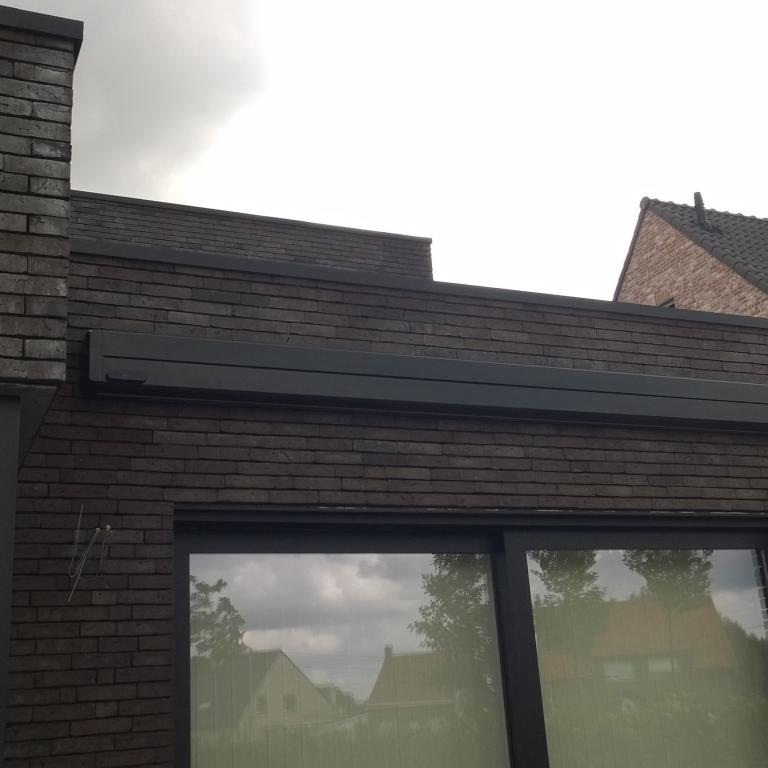 Demaeght Zonwering Winsol Weinor Luifel uitvalscherm Linasol led strip somfy zonwering zonnewering zonnescherm nieuwbouw renovatie ouderwets landelijk strak modern kubisme moderne woning