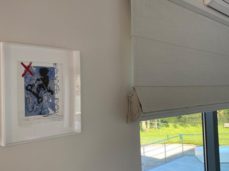 Demaeght zonwering en interieur plaatste in deze gerenoveerde woning deze prachtige raamdecoratie op maat van diaz. Overgordijnen zorgen voor sfeer en gezelligheid in elk interieur. Laat u hierin begeleiden door professionals.