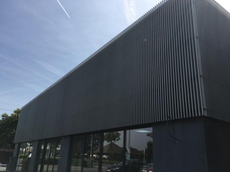Demaeght zonwering Oostrozebeke Waregem renson structurele zonwering gevelbekleding zonnewering zonwering nieuwbouw renovatie modern strak landelijk 